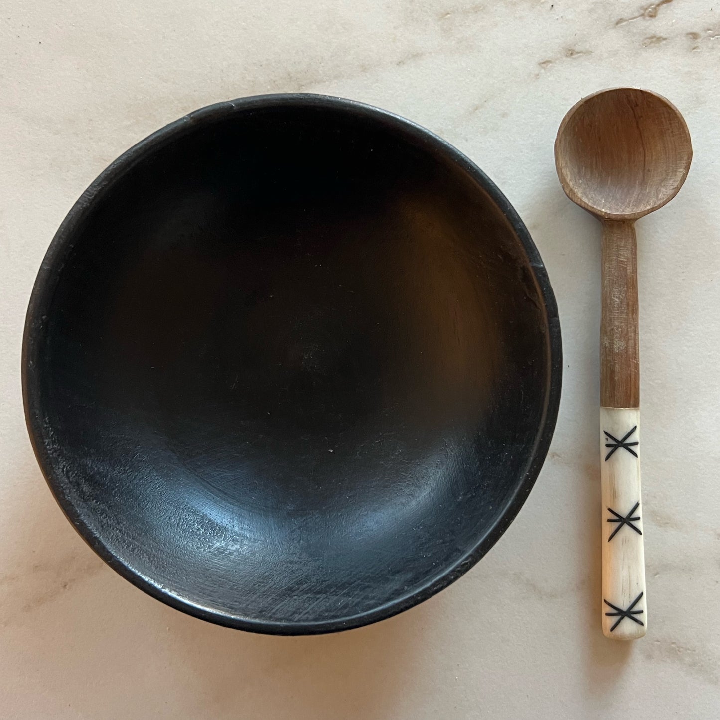 Kom zwart & kruis lepel