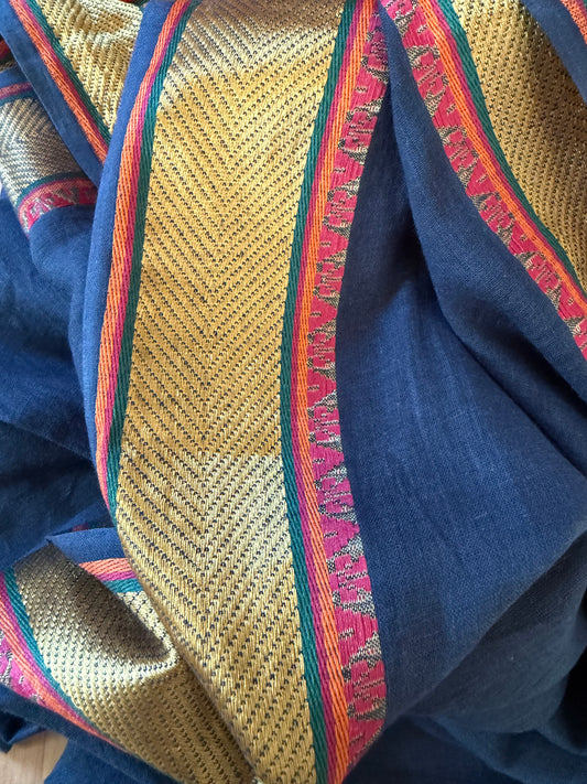 Ayubowan donkerblauw