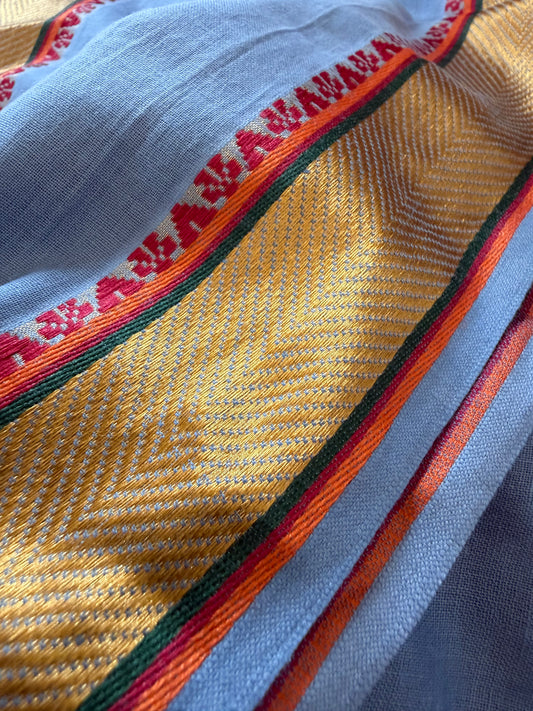 Ayubowan lichtblauw